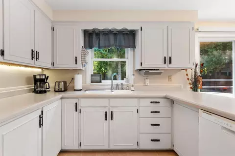 1312 N Viola St, Appleton, WI 54911 photo 9
