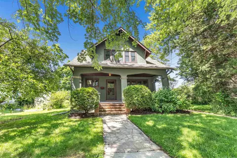 1228 W Lawrence St, Appleton, WI 54914