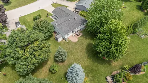 176 Hillock Ct, Appleton, WI 54914 photo 3