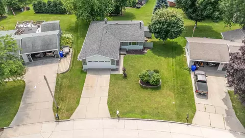 176 Hillock Ct, Appleton, WI 54914 photo 2