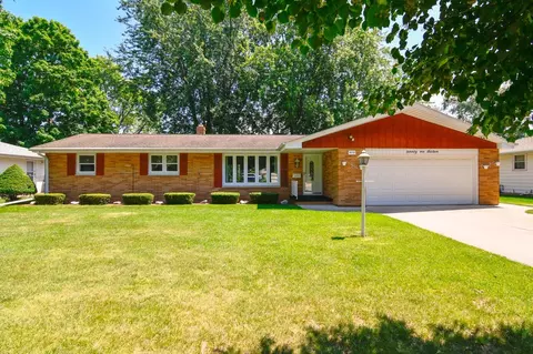 2113 Kassner Dr, Green Bay, WI 54304