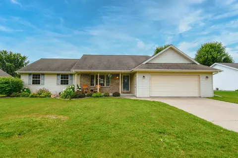 2957 Belle Plane Rd, Howard, WI 54313