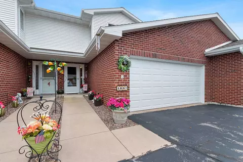 1897 Riverside Dr #B, Suamico, WI 54313