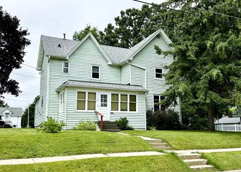 103 Grove St, Mayville, WI 53050