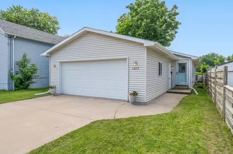 1223 Liberty St, Oshkosh, WI 54901