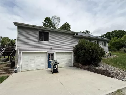 n8359 Regina Road, Bowler, WI 54416