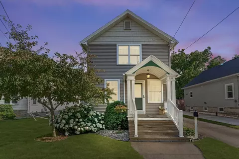 161 W 19th Ave, Oshkosh, WI 54902