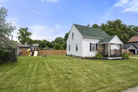 Exterior - 1336 E Amelia St, Appleton, WI 54911 photo 3 of 6