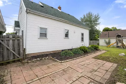 Exterior - 1336 E Amelia St, Appleton, WI 54911 photo 6 of 6