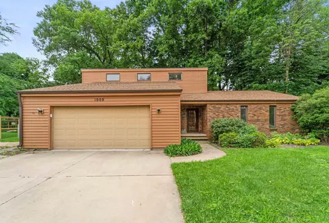 1009 W 10th St, Kaukauna, WI 54130