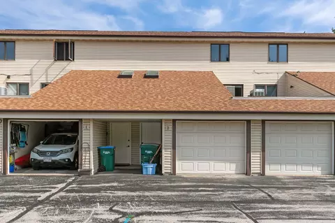 2470 W Glendale Ave #2D, Appleton, WI 54914