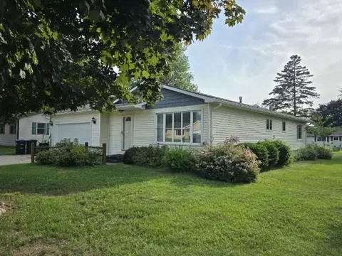 111 School Ct, Shawano, WI 54166