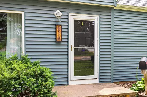 Exterior - 513 E Glendale Ave, Appleton, WI 54911 photo 2 of 10