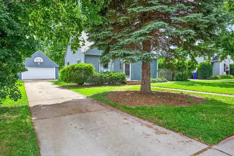 Exterior - 513 E Glendale Ave, Appleton, WI 54911 photo 9 of 10