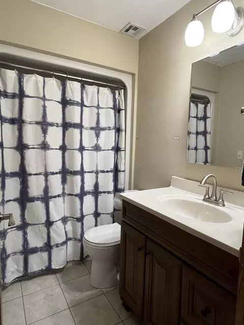 Bath - 6 Green Haven Ct, Appleton, WI 54911 photo 5 of 6