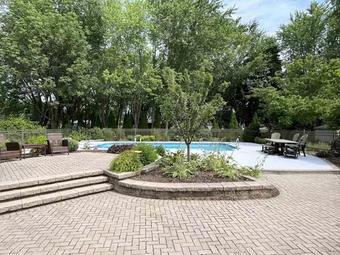 Exterior - 6 Green Haven Ct, Appleton, WI 54911 photo 5 of 5