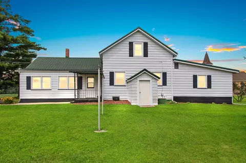 w5497 Church Lane, Peshtigo, WI 54157