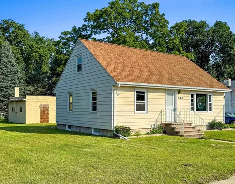 844 Irvington St, Green Bay, WI 54304