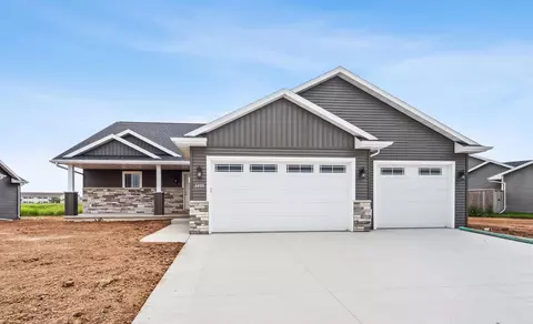 3455 E Rubyred Dr, Appleton, WI 54913