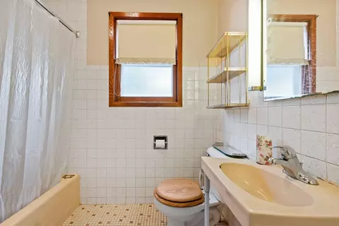 Bath - 215 N State St, Appleton, WI 54911 photo 1 of 3