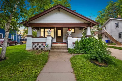 215 N State St, Appleton, WI 54911