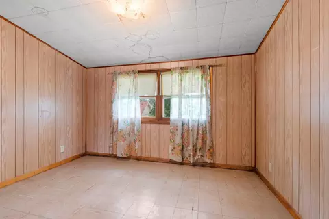 Bedroom - 215 N State St, Appleton, WI 54911 photo 8 of 8