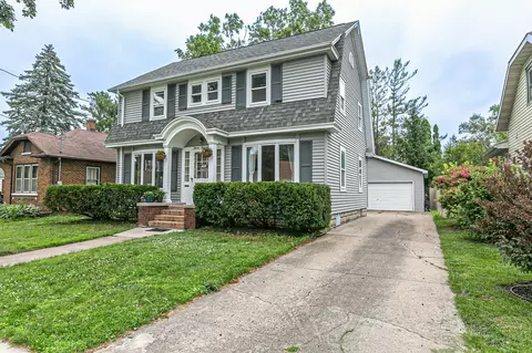 Exterior - 1139 W Summer St, Appleton, WI 54914 photo 2 of 8