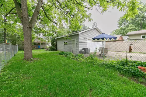 Exterior - 1139 W Summer St, Appleton, WI 54914 photo 7 of 8