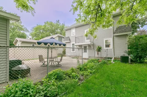 Exterior - 1139 W Summer St, Appleton, WI 54914 photo 6 of 8