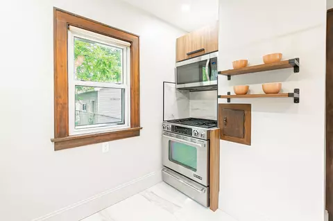 Kitchen - 1139 W Summer St, Appleton, WI 54914 photo 3 of 4