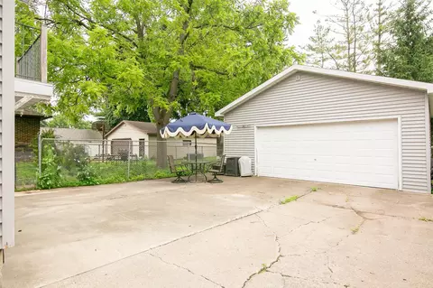 Exterior - 1139 W Summer St, Appleton, WI 54914 photo 5 of 8