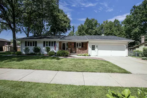 2901 S Carpenter St, Appleton, WI 54913