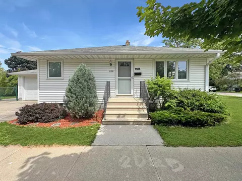 1200 9th St, Menominee, MI 49858