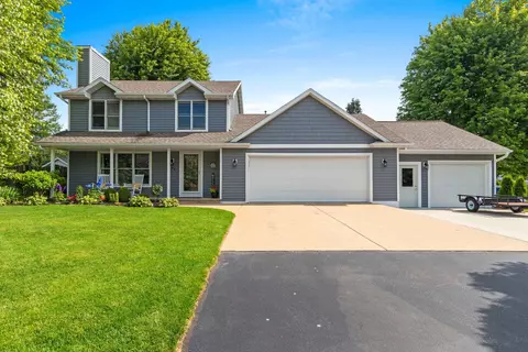 2118 Weedy St, Green Bay, WI 54313