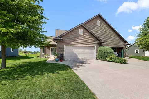 322 Blackbird St, North Fond Du Lac, WI 54937