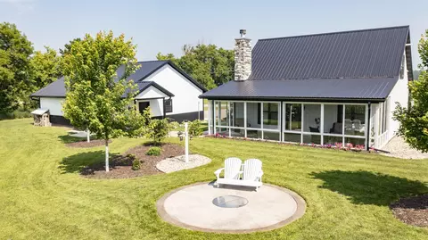 e2907 County Road Gg, Iola, WI 54945