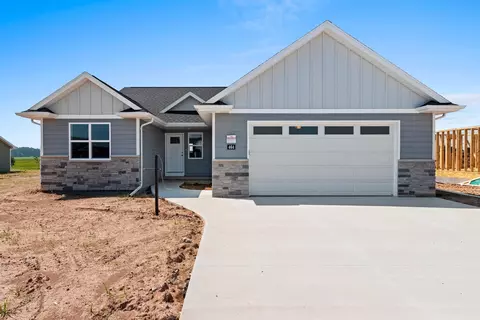 464 Emerald Isle Ct, Wrightstown, WI 54180