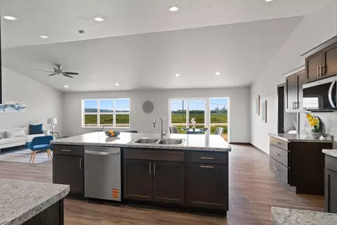 Kitchen - 464 Emerald Isle Ct, Wrightstown, WI 54180 photo 3 of 3