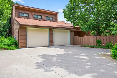 922 S Park Ave, Neenah, WI 54956