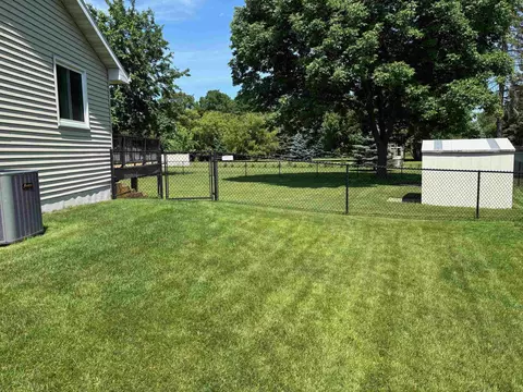 Exterior - 1 Rocky Ct, Appleton, WI 54915 photo 3 of 5