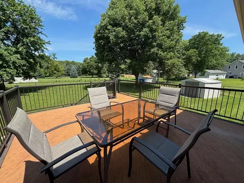 Exterior - 1 Rocky Ct, Appleton, WI 54915 photo 2 of 5