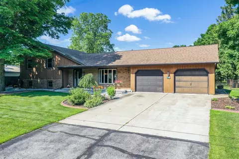 411 Maple St, Casco, WI 54205