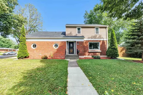 1103 S Baird St, Green Bay, WI 54301