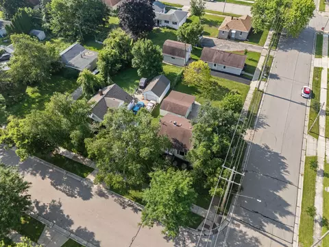 View/Area - 401 E Coolidge Ave, Appleton, WI 54915 photo 4 of 7