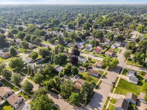 View/Area - 401 E Coolidge Ave, Appleton, WI 54915 photo 7 of 7