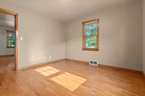 Bedroom - 401 E Coolidge Ave, Appleton, WI 54915 photo 3 of 4
