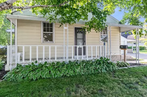 Exterior - 401 E Coolidge Ave, Appleton, WI 54915 photo 3 of 7