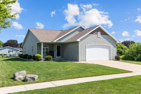 560 Farmington Ave, Oshkosh, WI 54901