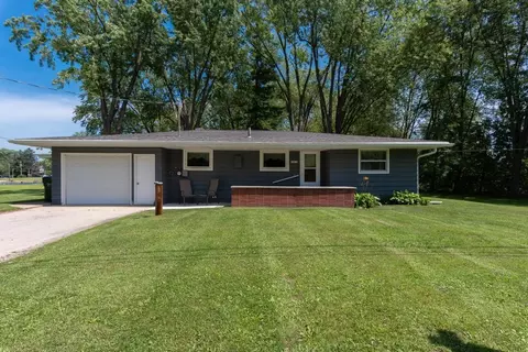 n5618 Mill Street, Shiocton, WI 54170