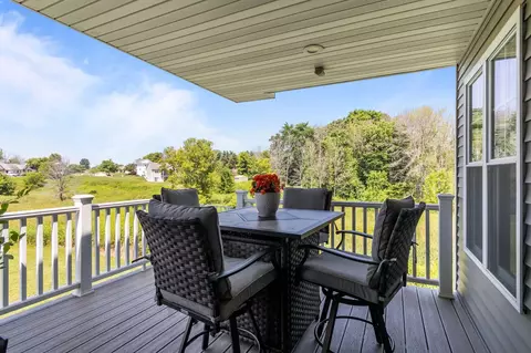 504 Mapleleaf Ct, Manitowoc, WI 54220 photo 35